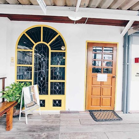 Hello Sunshine Hostel Phra Nakhon Si Ayutthaya Exterior photo