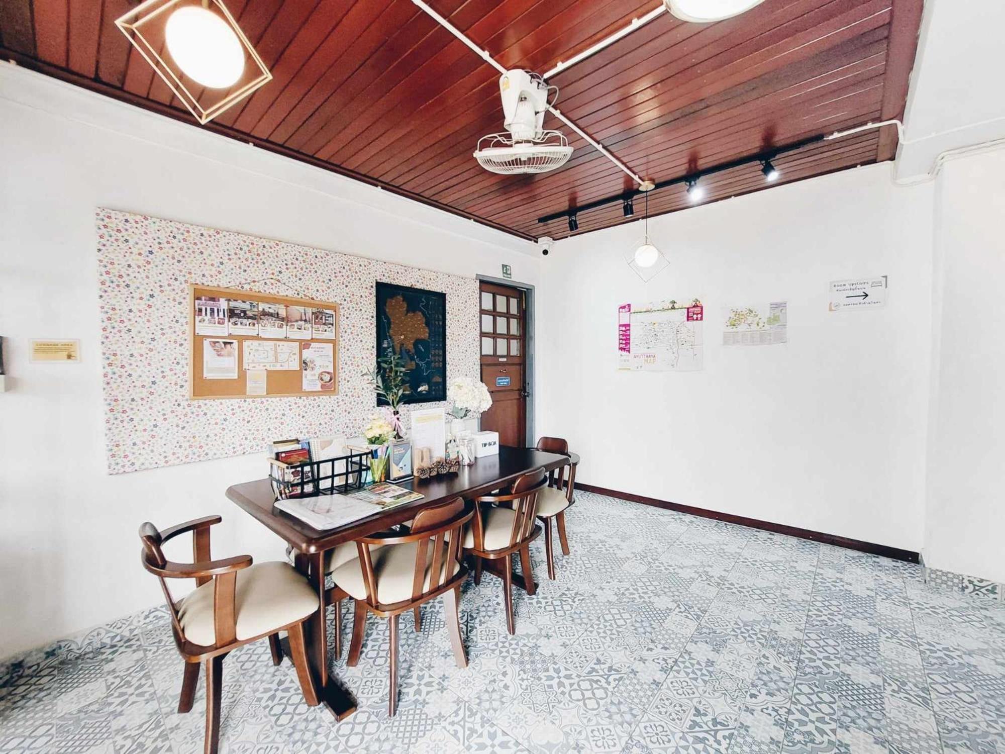 Hello Sunshine Hostel Phra Nakhon Si Ayutthaya Exterior photo